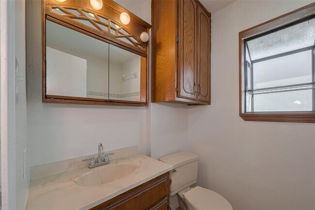 Building Photo - 9922 Carlow Ln