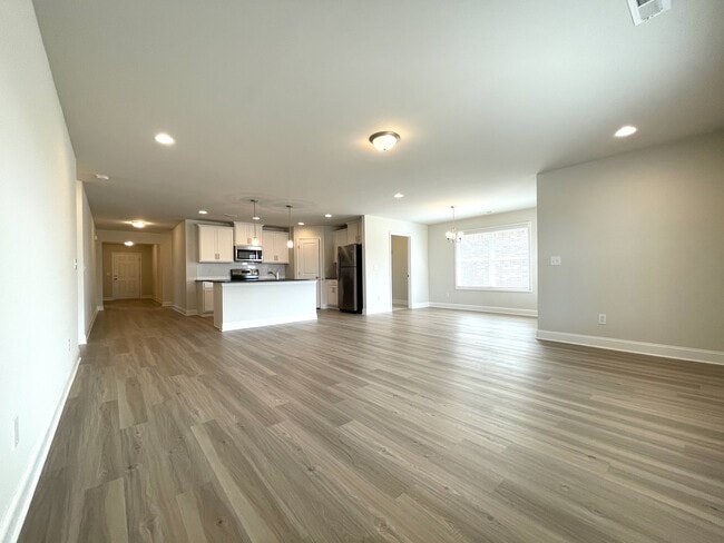 Building Photo - 12869 Tallulah Dr