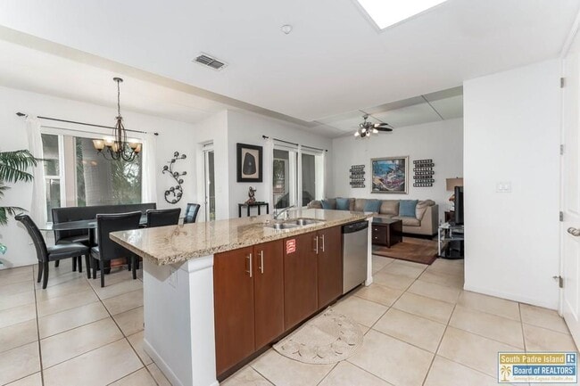 Building Photo - 5909 Padre Blvd