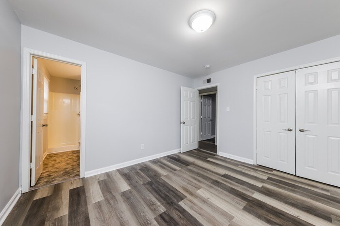 Building Photo - 4025 Oak Ridge Dr