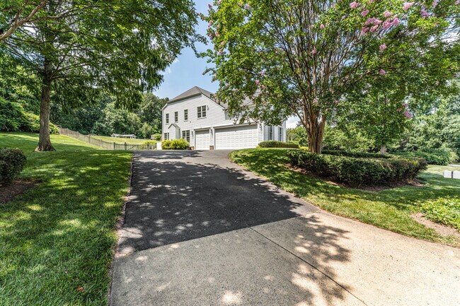 Building Photo - 5090 Hazel Ferguson Dr