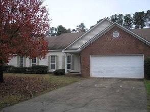Building Photo - 414 Saddlebrooke Rd