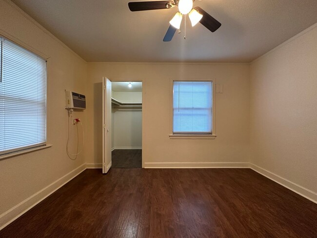 Building Photo - 3404 Blackburn St