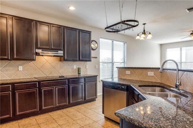 Building Photo - 8801 Capitol View Dr
