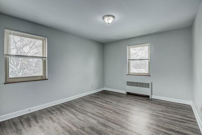 Building Photo - 3129 Ramona Ave