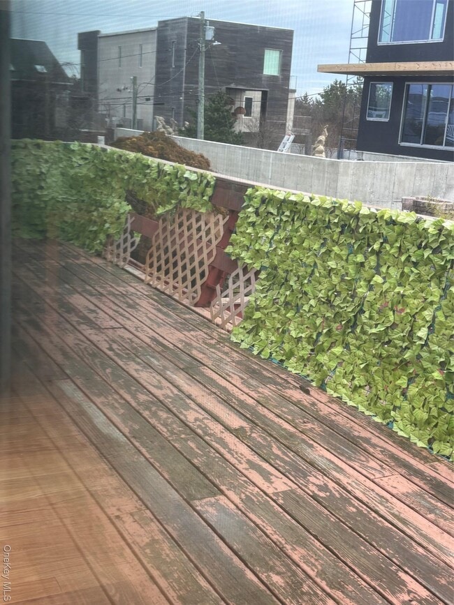 Building Photo - 73 Luchon St