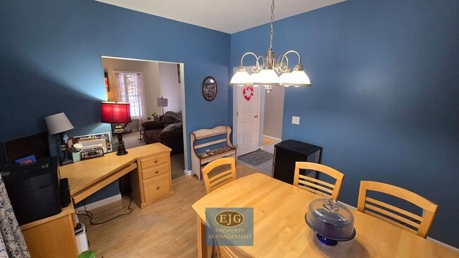 Building Photo - 126 Pinecrest Rd