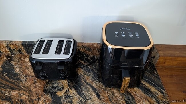 Building Photo - 166 Glen Ave