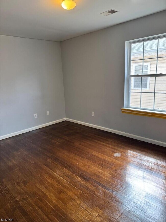 Building Photo - 39 Hedden Terrace