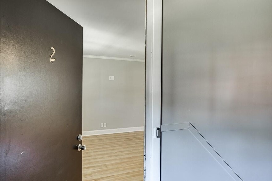 Building Photo - 4282 Roswell Rd NE