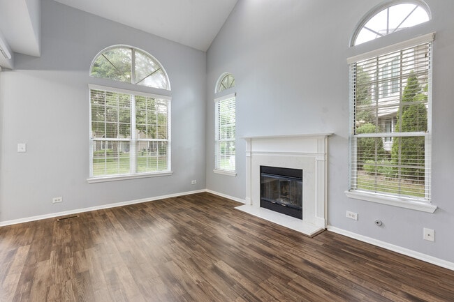 Building Photo - 1175 Regency Dr