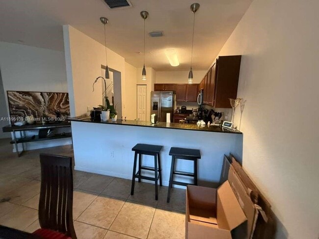 Building Photo - 8800 NW 107 Ct