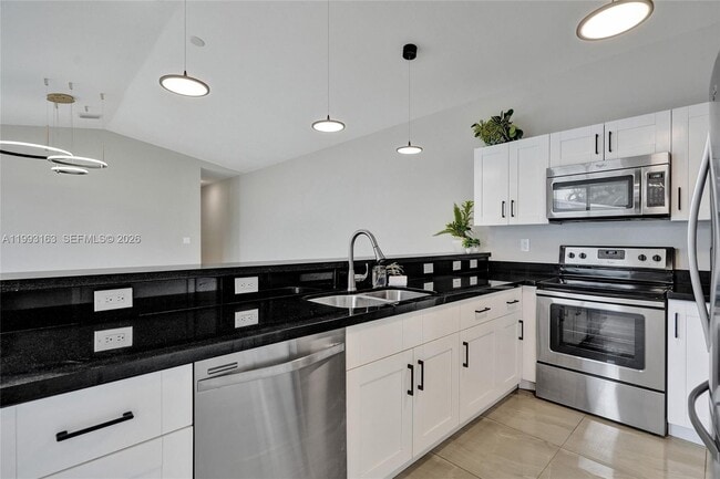 Building Photo - 62 NE 26th St