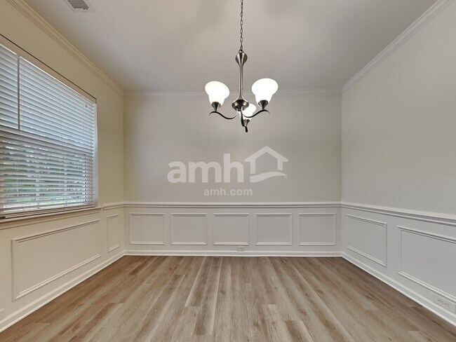 Building Photo - 2436 Carmathen Rd