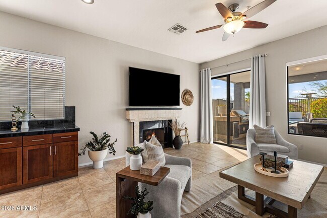 Building Photo - 10318 E Tierra Buena Ln