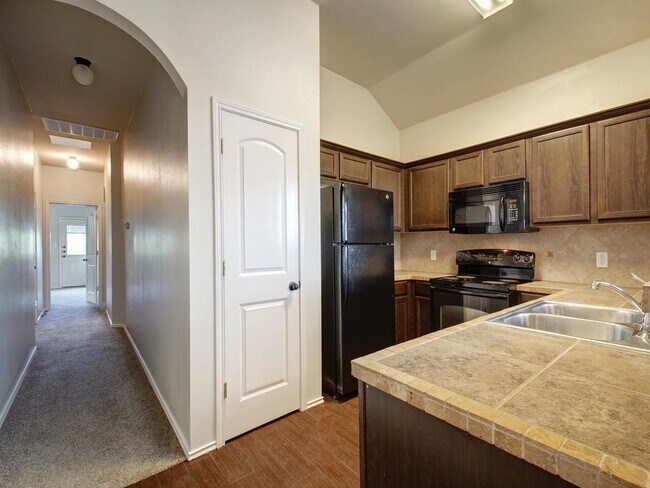 Building Photo - 1520 Muirfield Bend Dr
