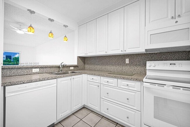 Building Photo - 7740 Camino Real