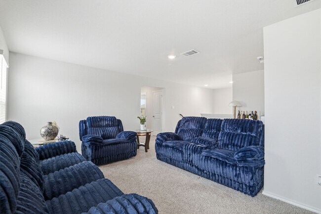 Building Photo - New 4-bed 3-bath home available near Lackland AFB! Move in Now!