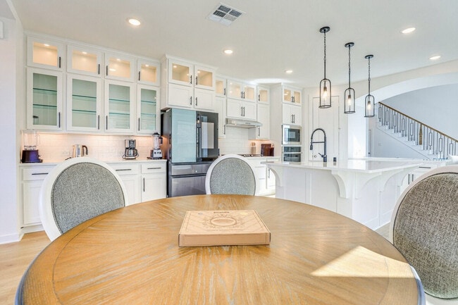 Building Photo - 27118 Berry Bright Dr