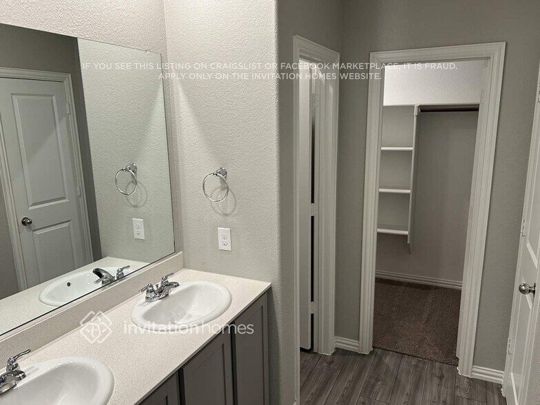 Building Photo - 14833 Grey Feather Trail