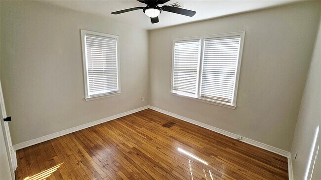 Building Photo - 4013 NW Liberty St