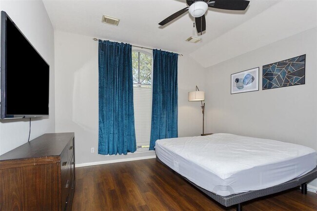 Building Photo - 3122 Glencullen Ln