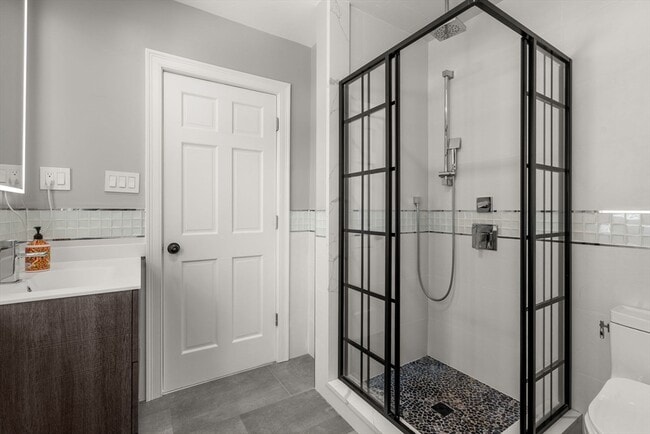 Building Photo - 505 Chestnut Hill Ave