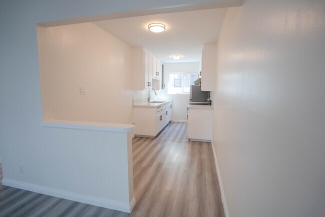 Building Photo - 821 W 167th St