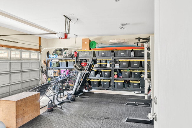 Building Photo - 218 Maidstone Dr