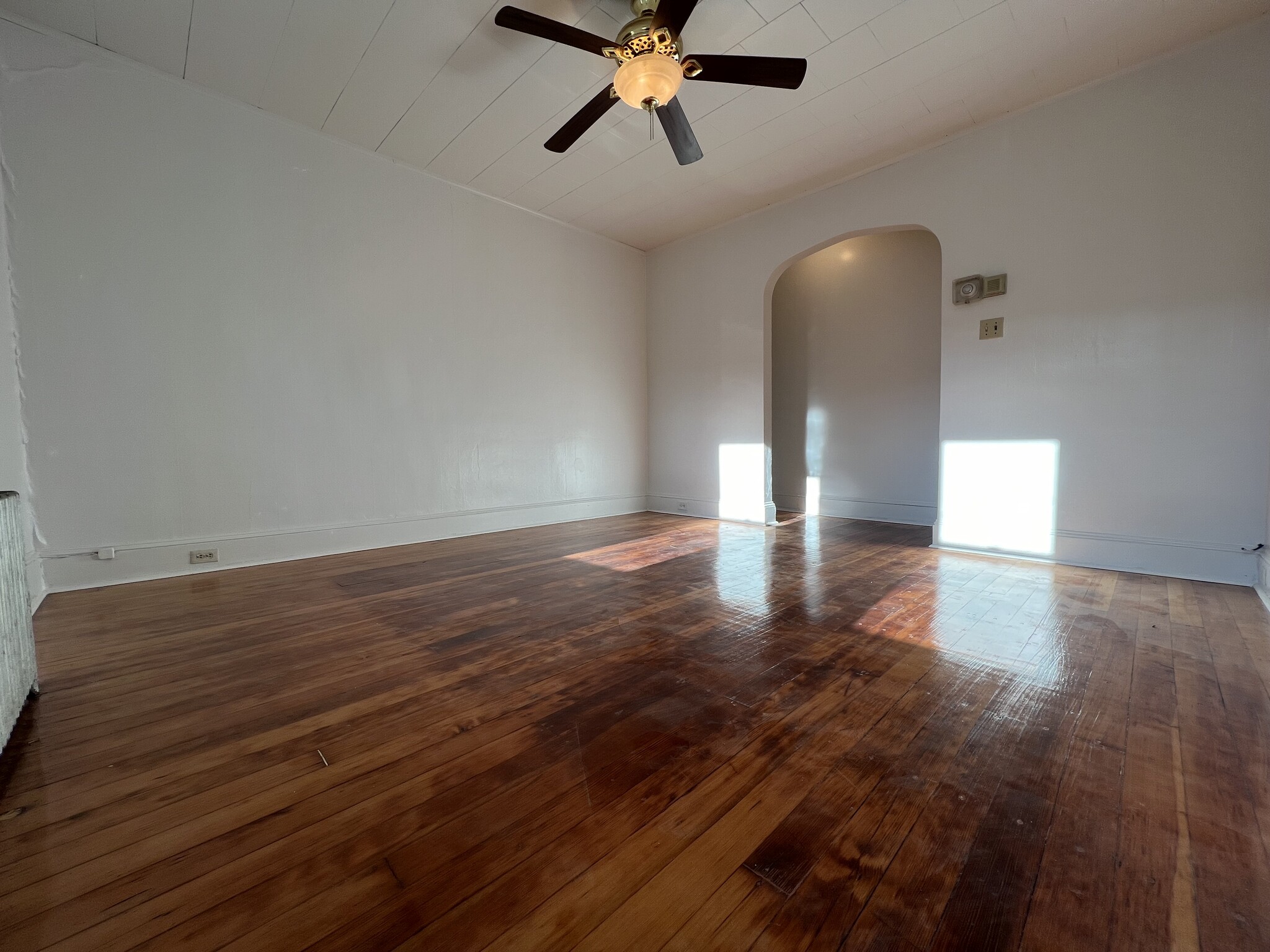 Building Photo - 44 E Bacon St