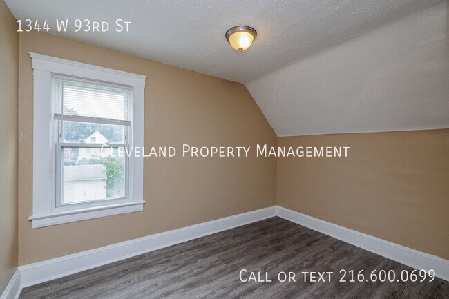 Building Photo - Westside Single Family Home
