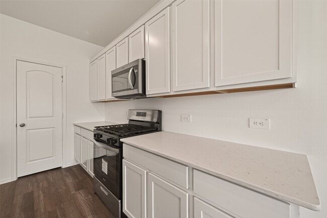 Building Photo - 6107 Ginevra Summers Dr