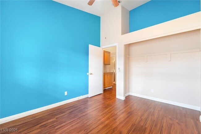 Building Photo - 812 Seco Verde Ave