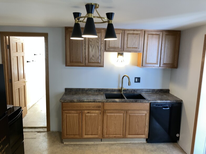 Building Photo - 327 5th Ave