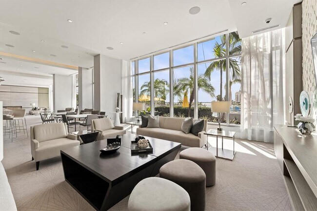 Building Photo - 1155 N Gulfstream Ave