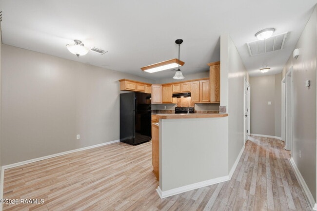 Building Photo - 1422 Southport Blvd