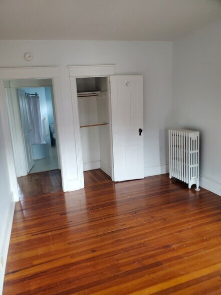 Front bedroom - 507 W Mahoning St