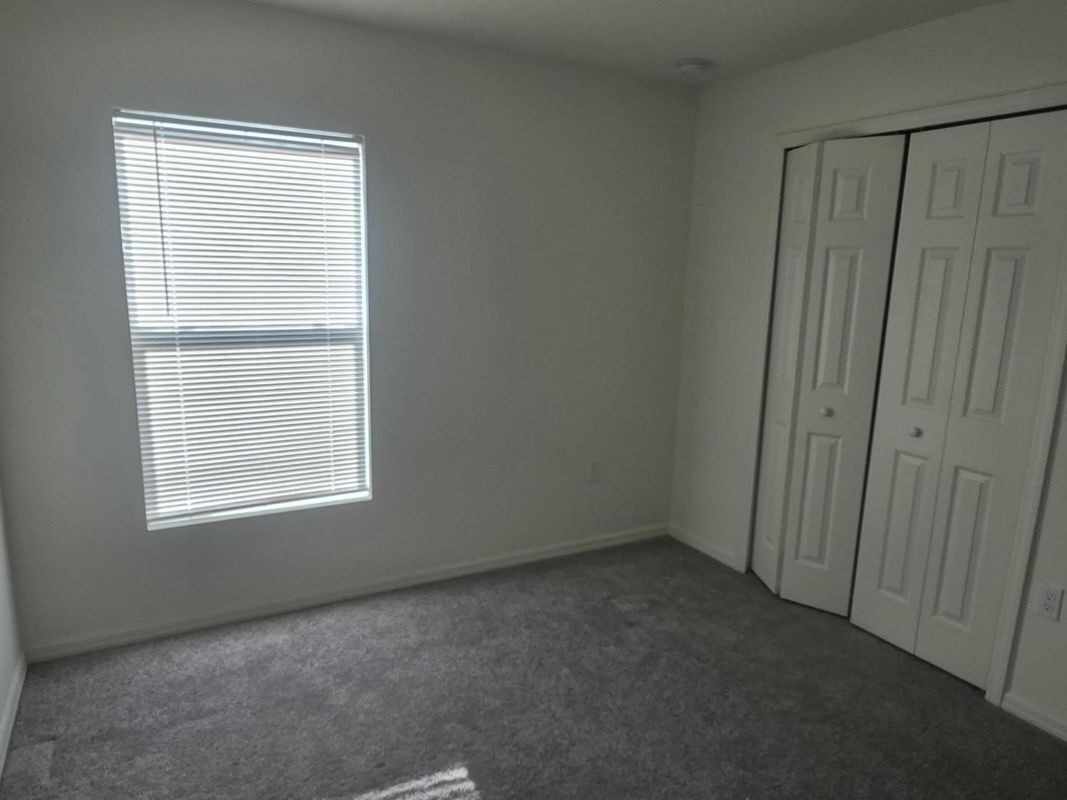 Building Photo - 357 SE Starfish Ave