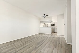 Building Photo - 2626 Holly Hall St