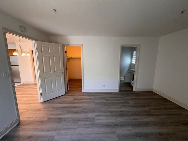 Building Photo - Updated 3 Bedroom Home in North Salinas