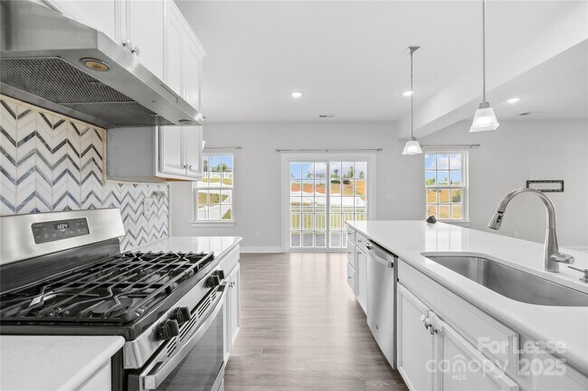 Building Photo - 7067 Waterwheel St SW