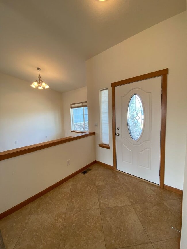 Building Photo - 3511 Hovley Ln