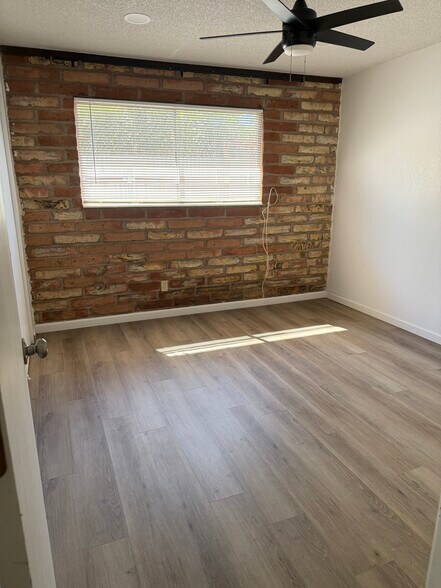 Building Photo - 3052 N Cherry Ave