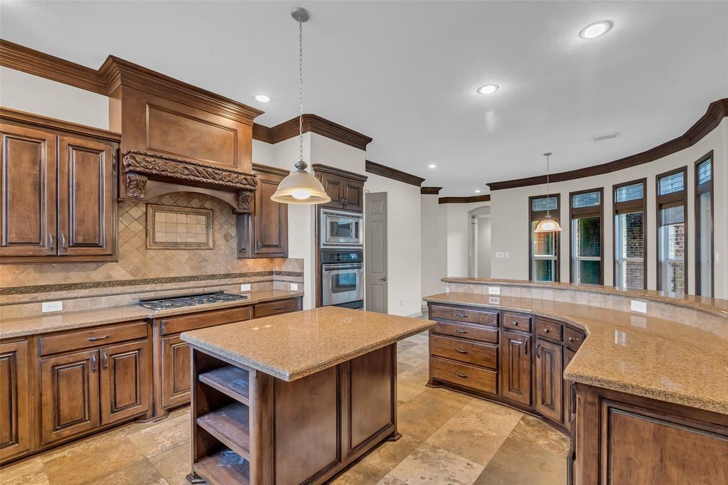 Building Photo - 19309 Whispering Grove E