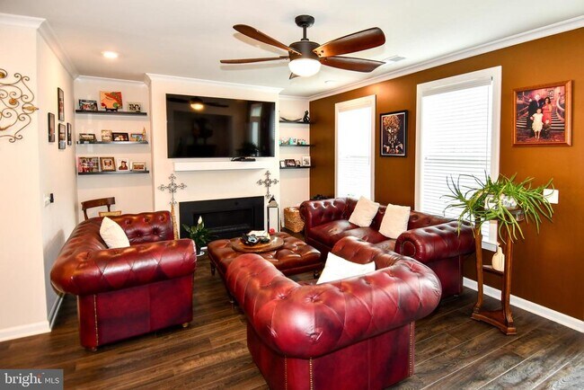 Building Photo - 20739 Heron Landing Dr