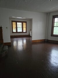 Building Photo - 87 Dana St