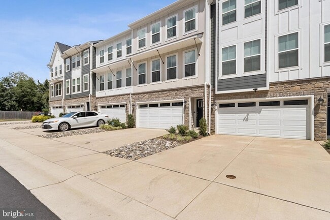 Building Photo - 3817 Drayton Ct