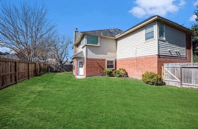 Building Photo - 17811 Scrub Oak Dr