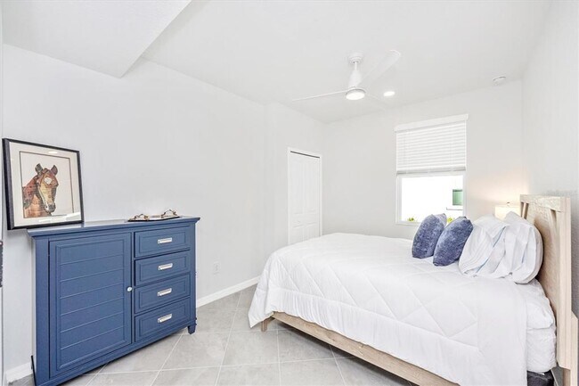 Building Photo - 12640 Radiance Ct