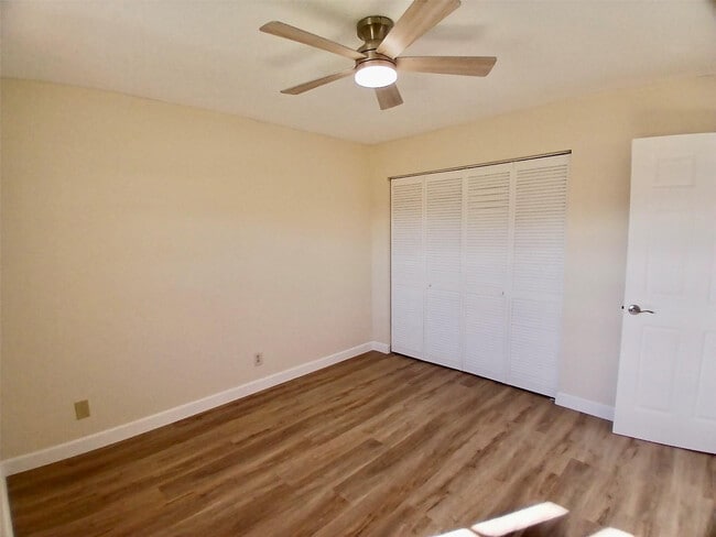 Building Photo - 4131 Oak Terrace Dr